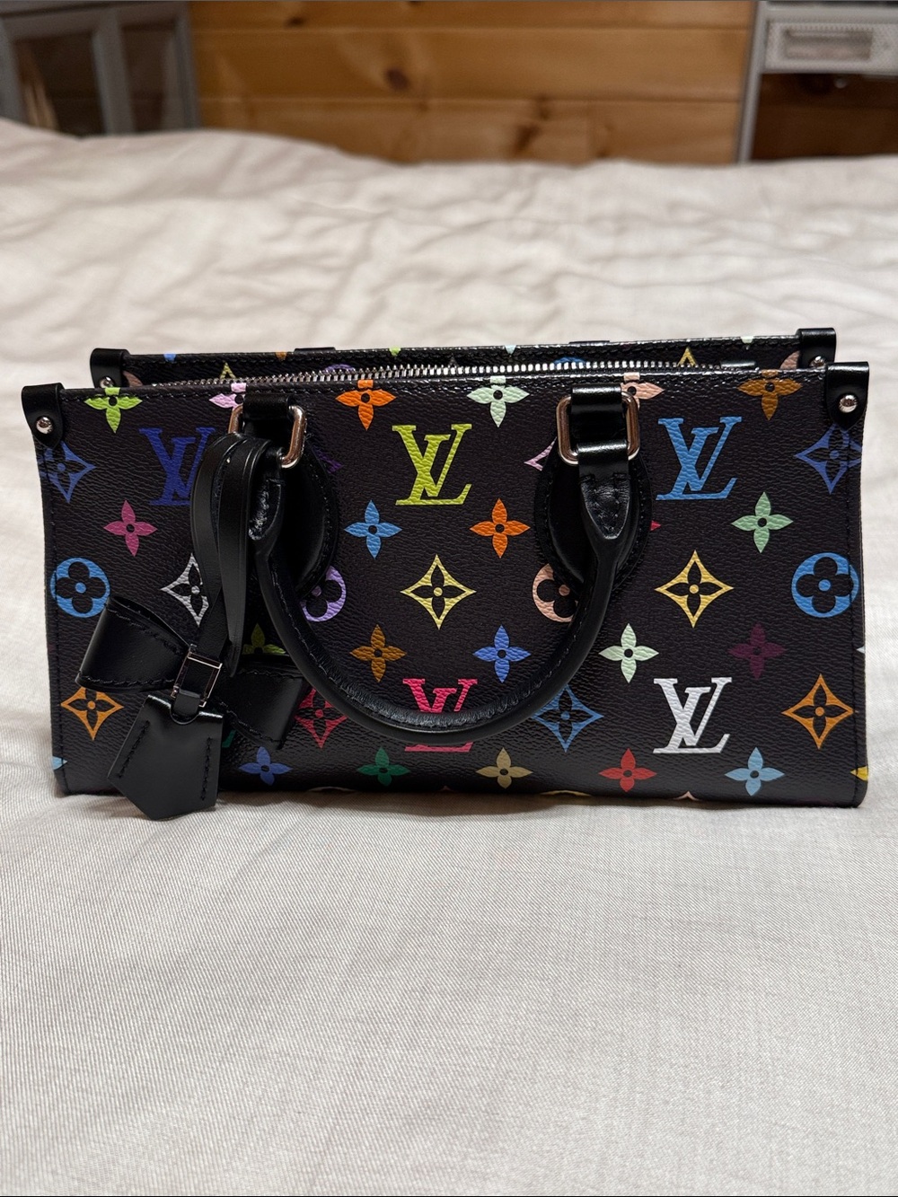 NEW Louis Vuitton Takashi Murakami On the Go East West
